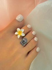 鸡蛋花 YG 白色 黄色 Toe Ring