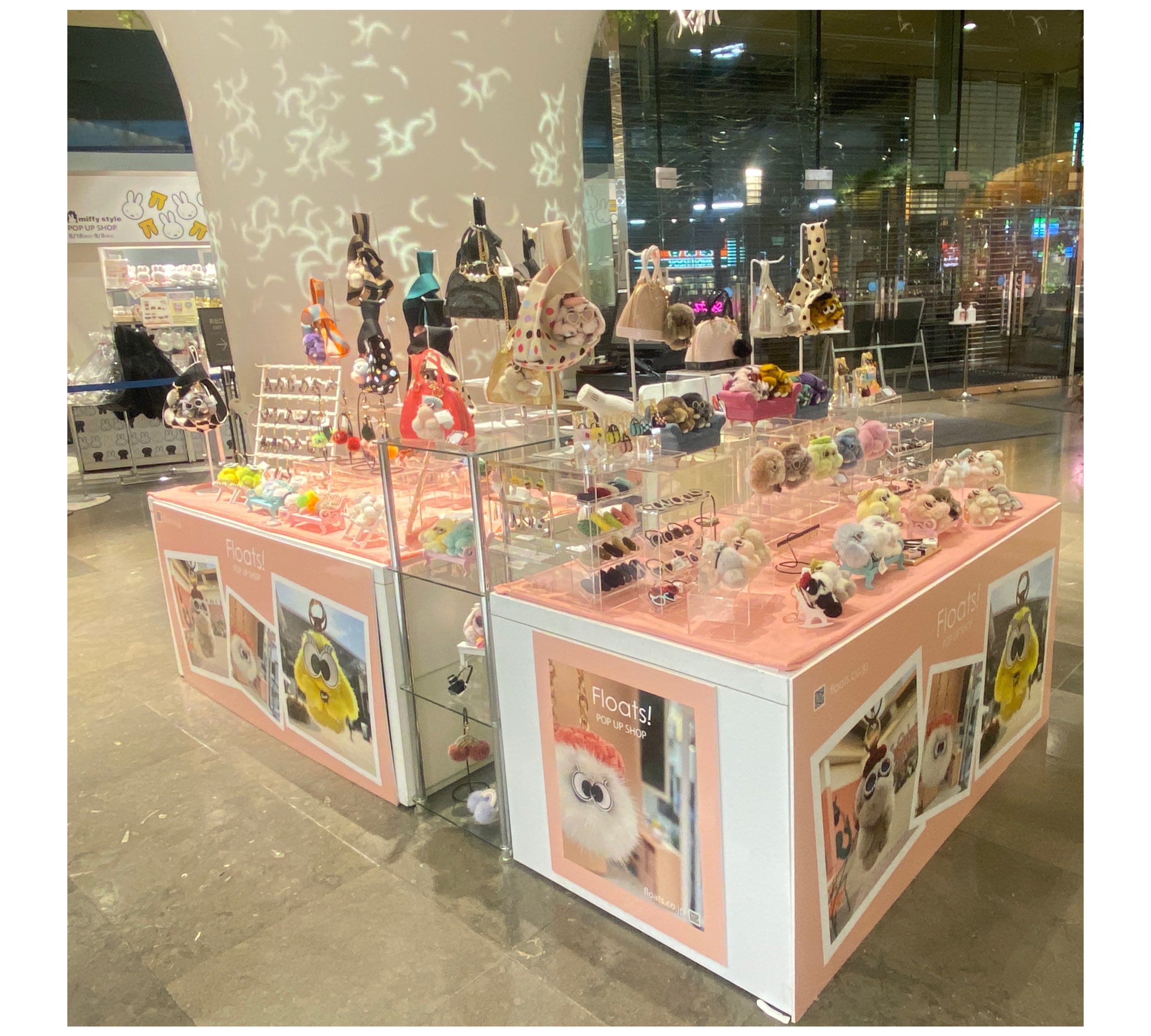 POP UP SHOP