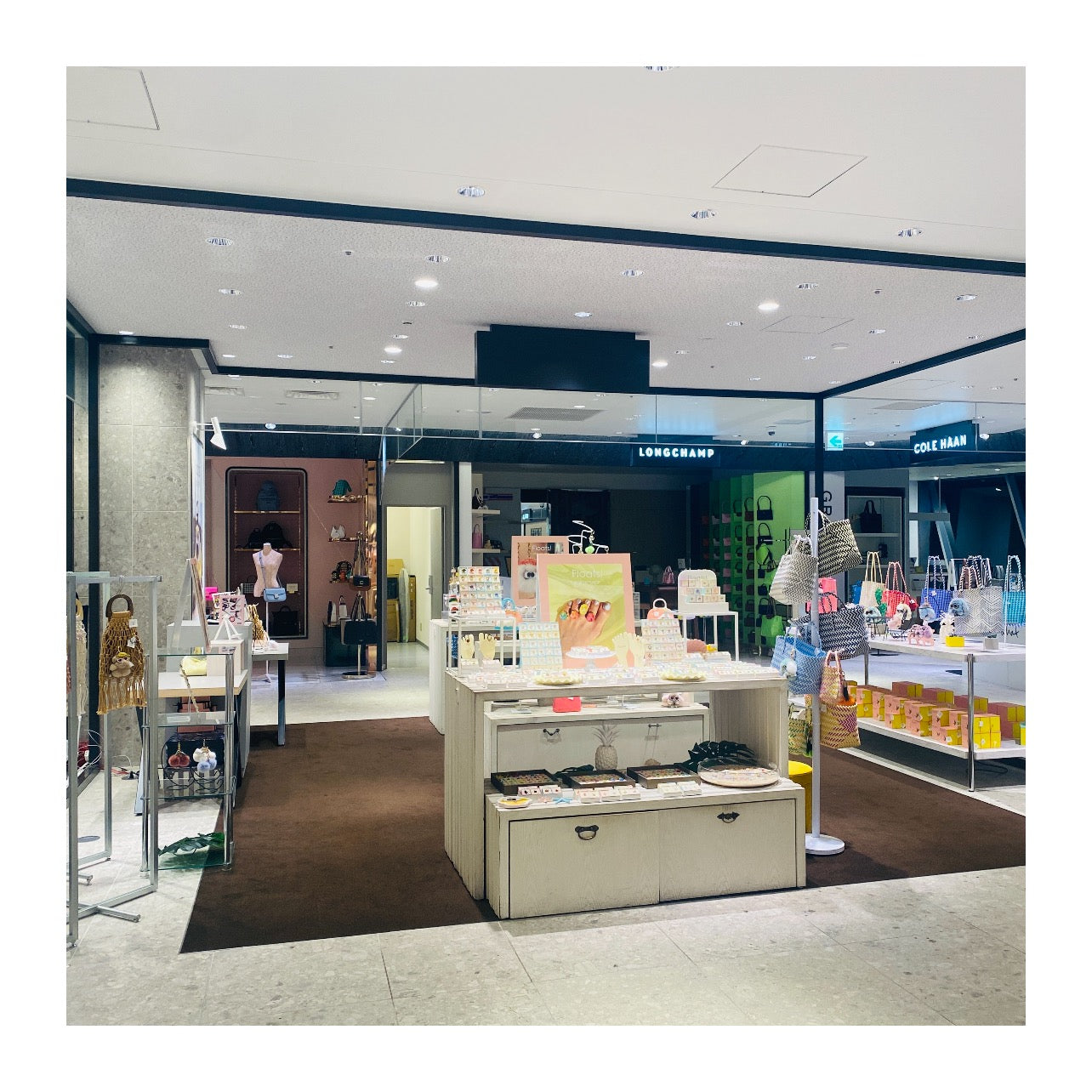 POP UP SHOP