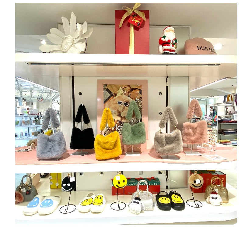 池袋西武百貨店2階　POP UP