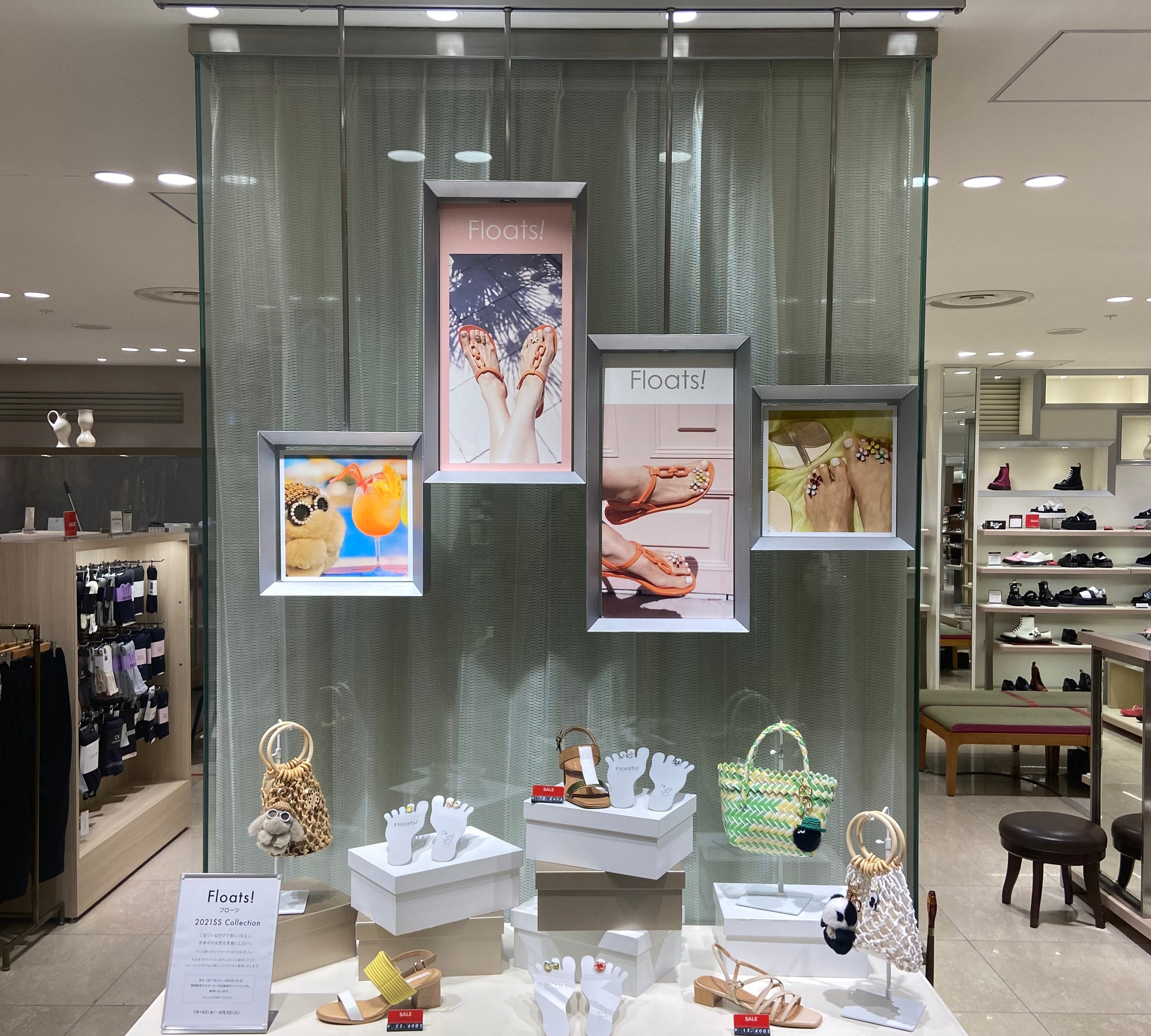 銀座三越2階　POP  UP