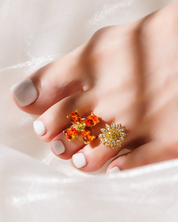 Marguerite J YG Yellow Toe Ring 