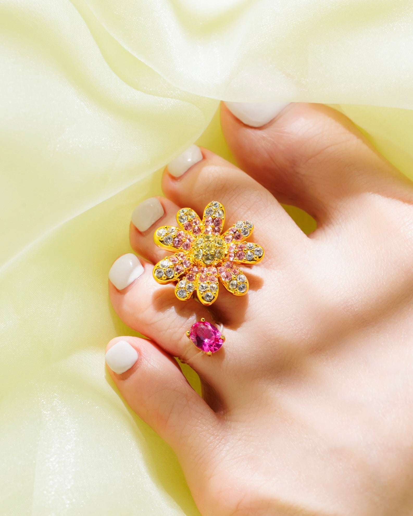 Floats!  Toe Ring  金色亮片首饰 JG22