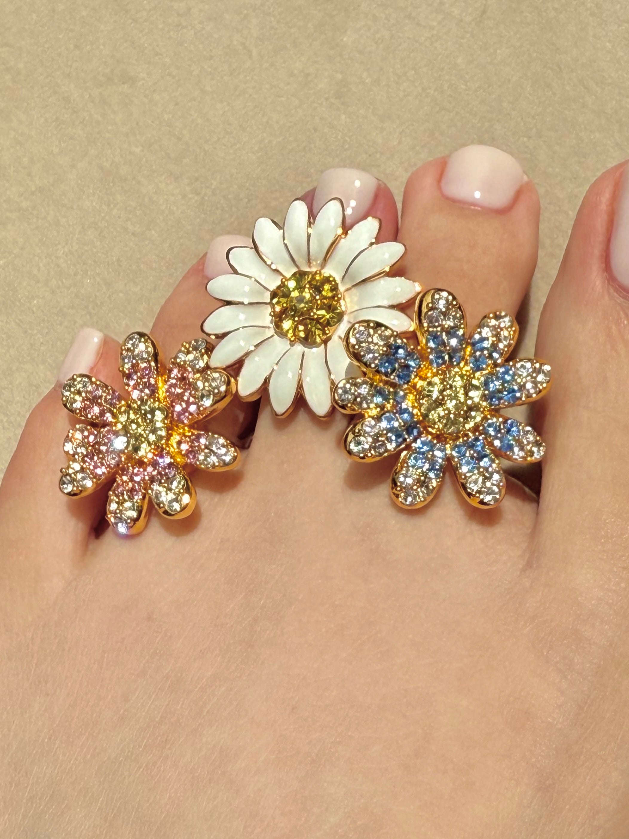 Zinia YG Blue  Toe Ring 