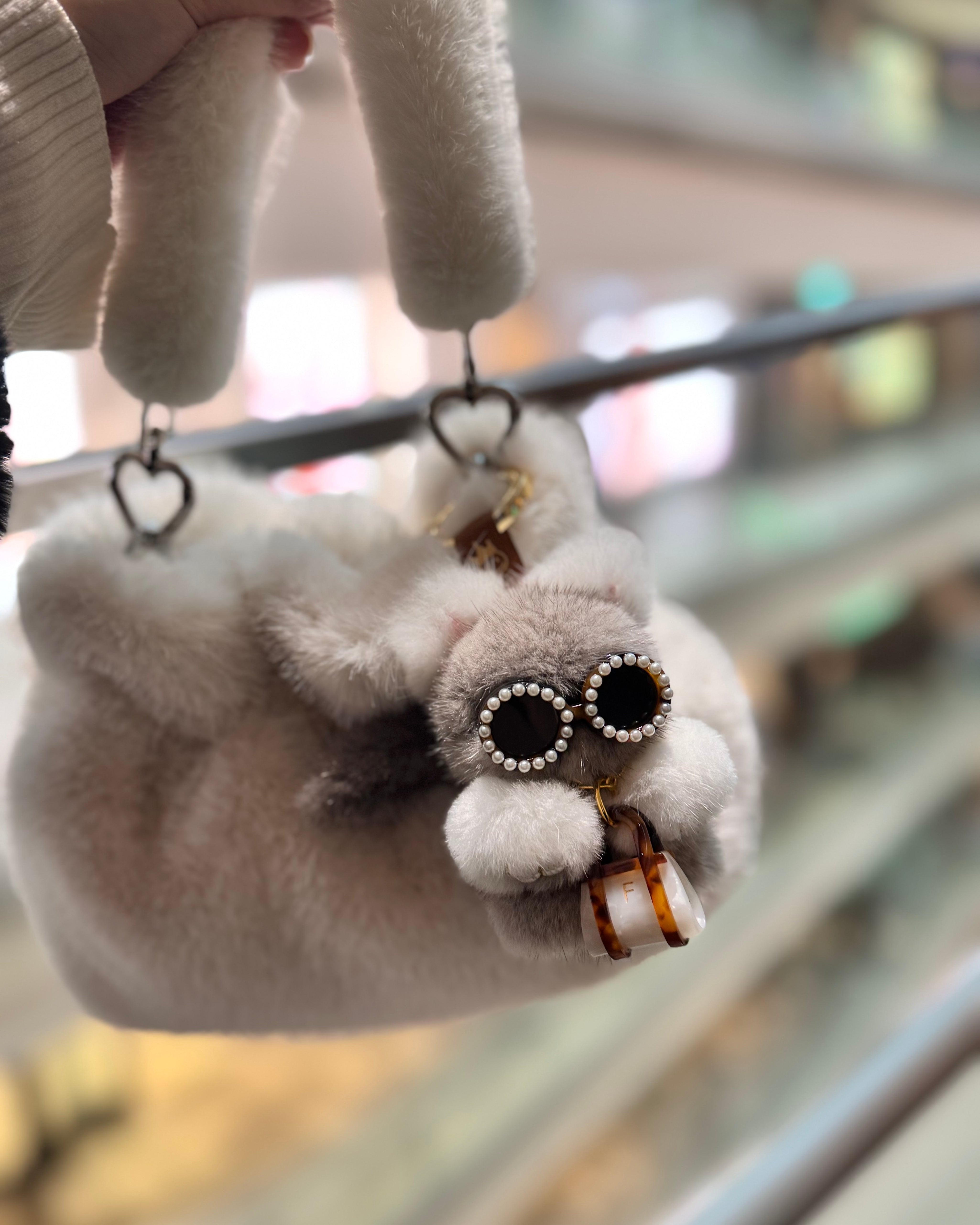 Fluffy outfit back charm SS No.205