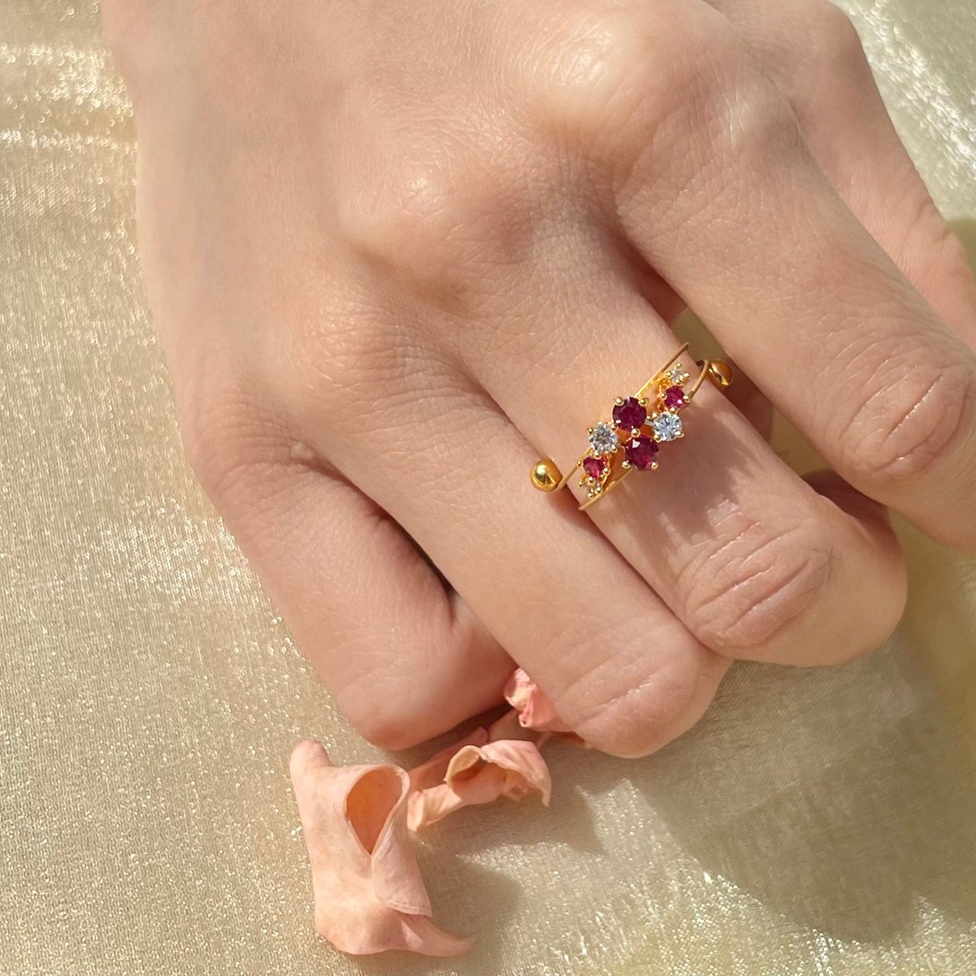 Krone YG Red CZ Ring