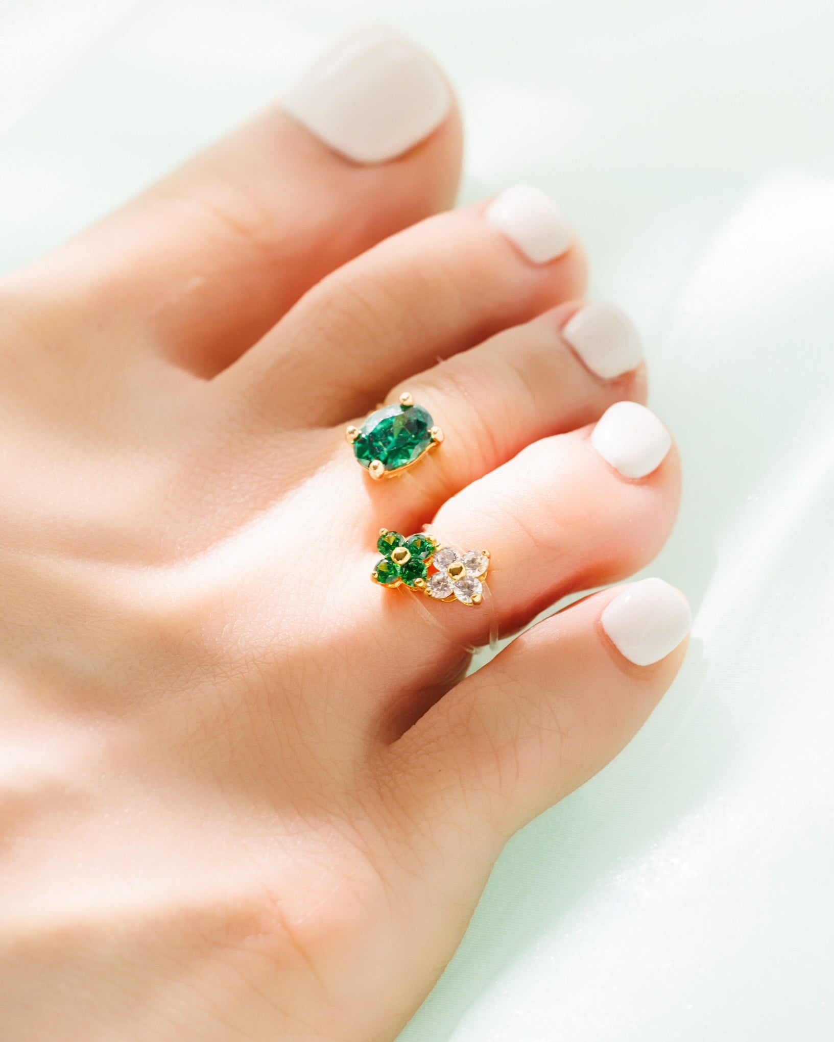 Floats!  Toe Ring  金色亮片首饰 JJ2