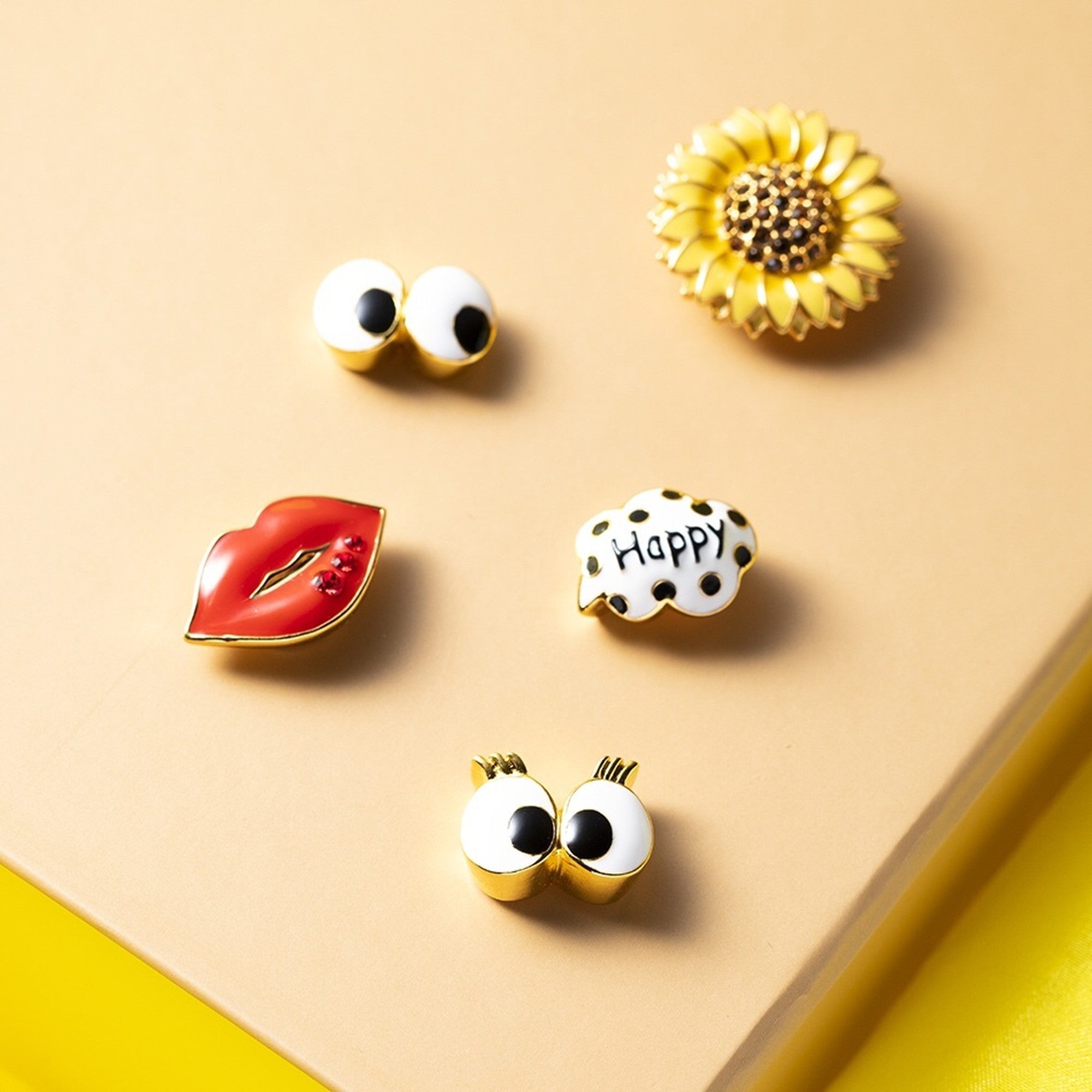 Boys Eyes YG Toe Ring 