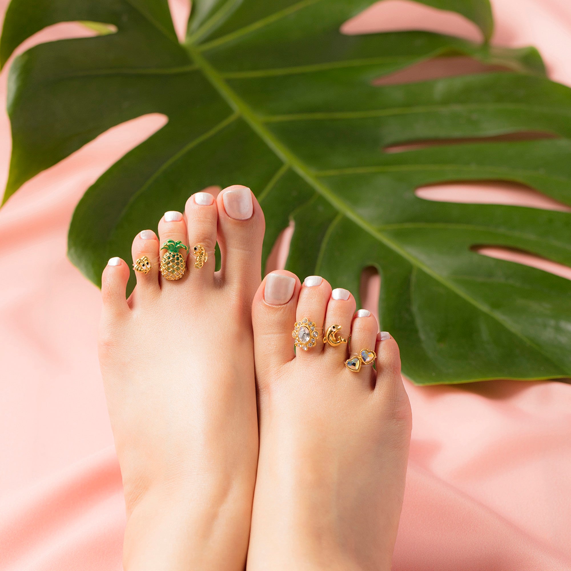 LaPlanses YG Crystal AB Toe Ring 