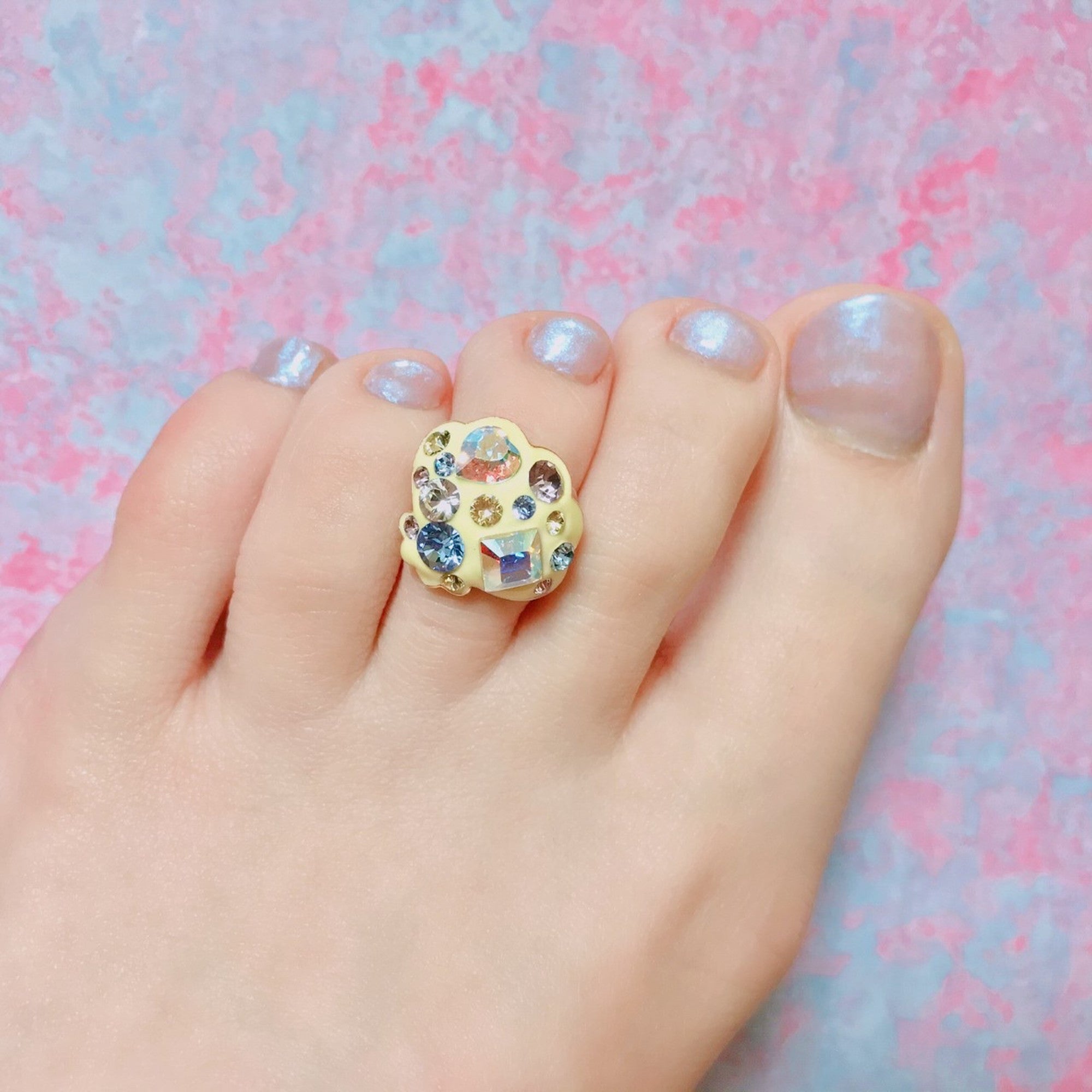 Mare YG Blue Toe Ring 