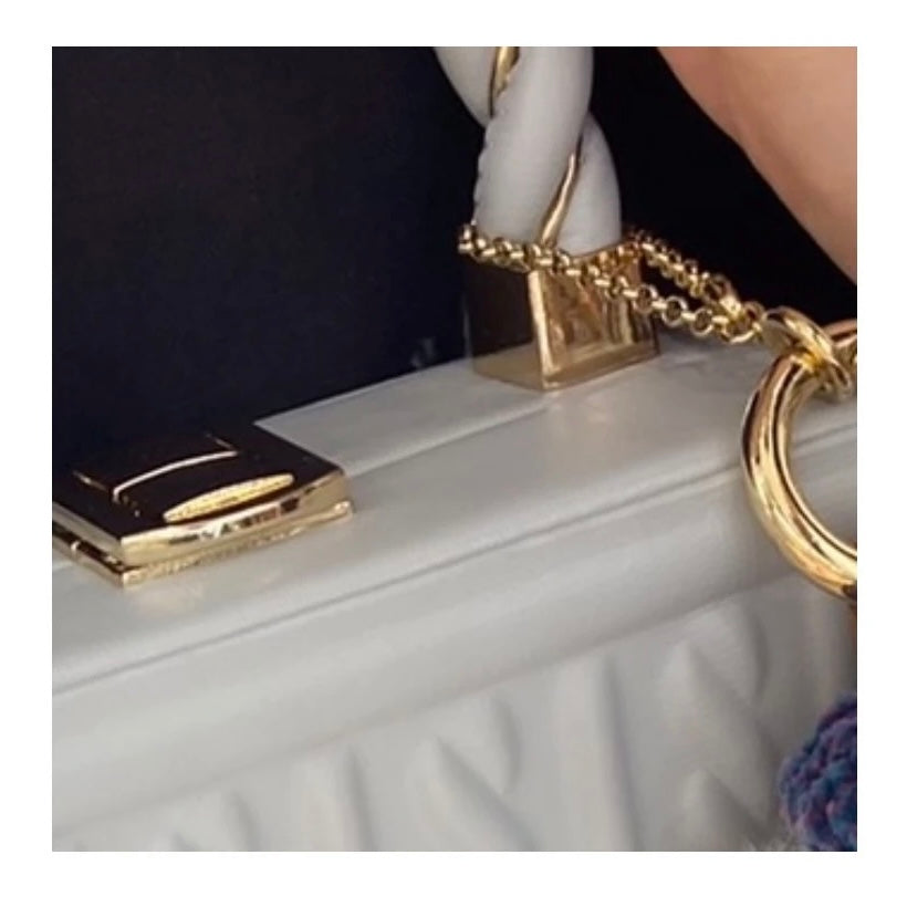 CC Charm Chain RH
