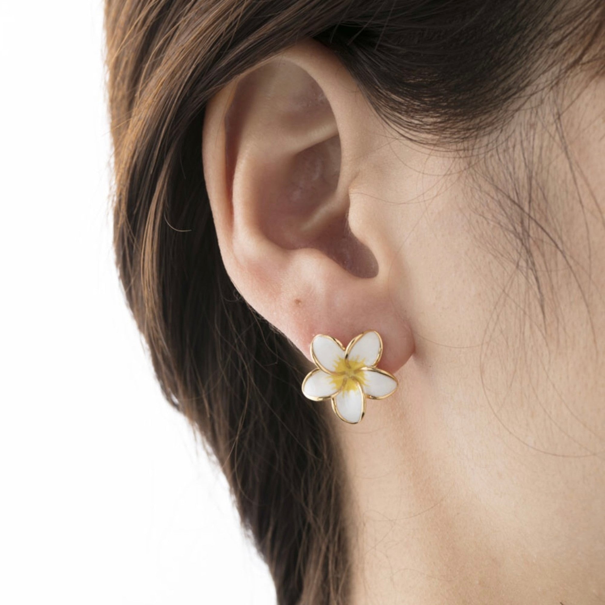 A PIERCED EARRINGPlumeria S
